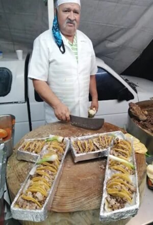 TACOS DE SUADERO EL BIGOTES